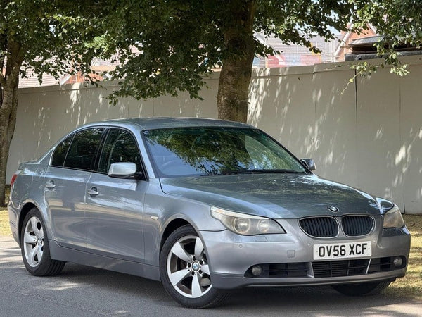 BMW E60/ E61 pre-facelift 2004-2007