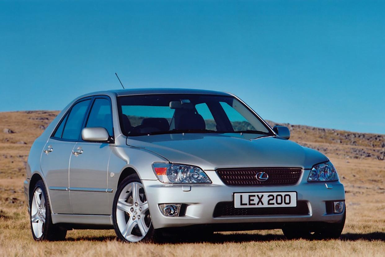 Lexus IS200 (Pre-Facelift Model) 1999-2002
